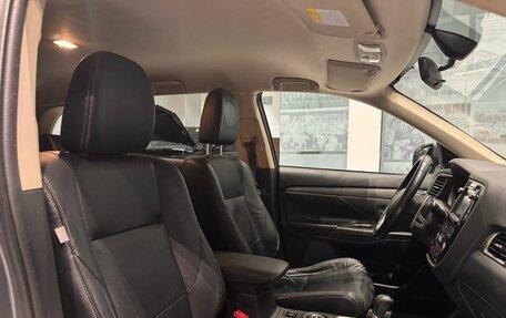 Mitsubishi Outlander III рестайлинг 3, 2012 год, 1 290 000 рублей, 27 фотография