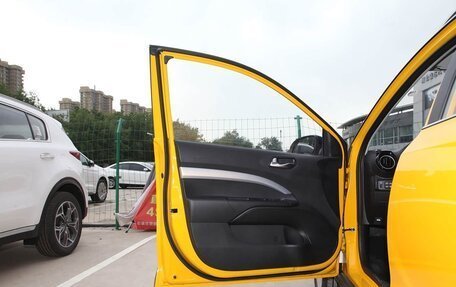 KIA Stonic, 2025 год, 1 930 000 рублей, 11 фотография