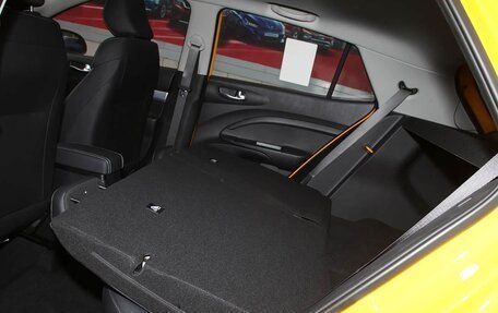 KIA Stonic, 2025 год, 1 930 000 рублей, 32 фотография