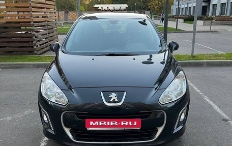 Peugeot 308 II, 2011 год, 560 000 рублей, 2 фотография