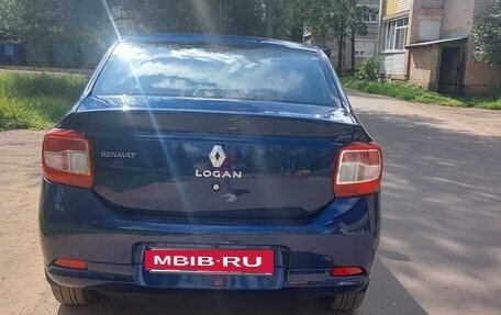 Renault Logan II, 2017 год, 850 000 рублей, 4 фотография