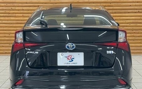 Toyota Prius IV XW50, 2022 год, 1 847 880 рублей, 4 фотография