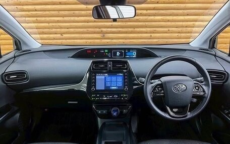 Toyota Prius IV XW50, 2022 год, 1 847 880 рублей, 7 фотография
