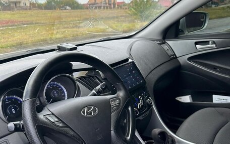 Hyundai Sonata VI, 2011 год, 1 100 000 рублей, 1 фотография