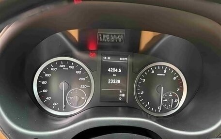 Mercedes-Benz Vito, 2022 год, 4 950 000 рублей, 12 фотография