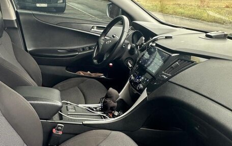 Hyundai Sonata VI, 2011 год, 1 100 000 рублей, 9 фотография