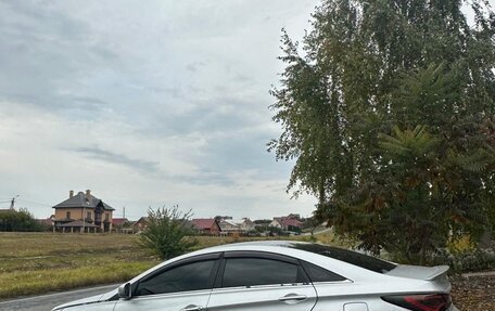 Hyundai Sonata VI, 2011 год, 1 100 000 рублей, 7 фотография