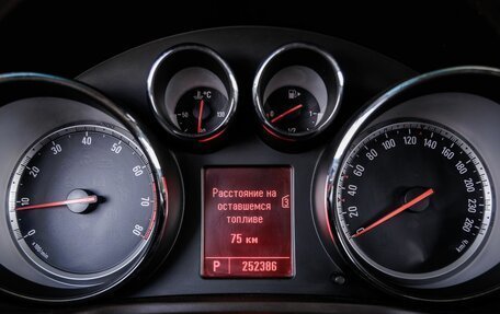 Opel Insignia II рестайлинг, 2010 год, 1 098 000 рублей, 12 фотография