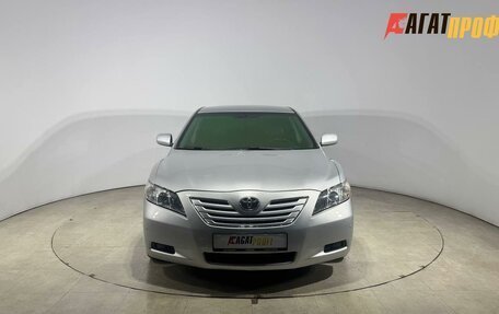 Toyota Camry, 2008 год, 900 000 рублей, 2 фотография