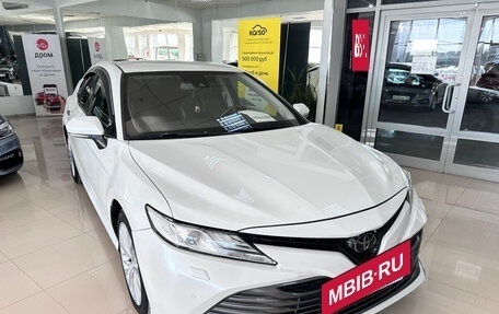 Toyota Camry, 2019 год, 2 700 000 рублей, 3 фотография