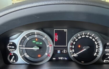 Toyota Land Cruiser 200, 2020 год, 10 500 000 рублей, 7 фотография