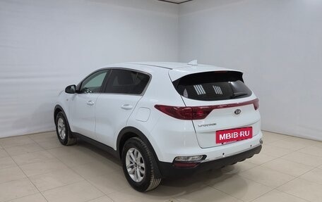 KIA Sportage IV рестайлинг, 2019 год, 1 880 000 рублей, 6 фотография