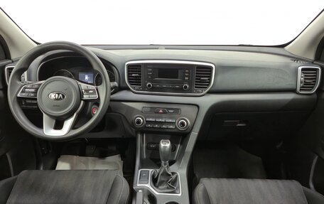 KIA Sportage IV рестайлинг, 2019 год, 1 880 000 рублей, 10 фотография