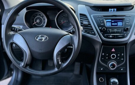 Hyundai Elantra V, 2015 год, 990 000 рублей, 9 фотография