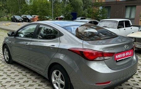 Hyundai Elantra V, 2015 год, 990 000 рублей, 4 фотография