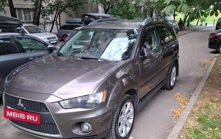 Mitsubishi Outlander III рестайлинг 3, 2010 год, 1 300 000 рублей, 2 фотография