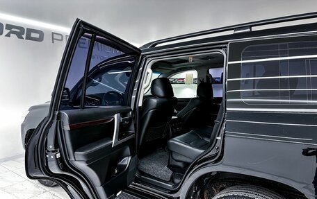 Toyota Land Cruiser 200, 2015 год, 4 750 000 рублей, 27 фотография
