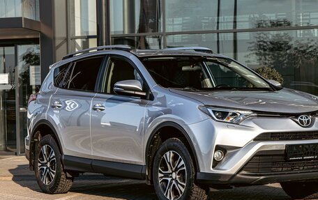 Toyota RAV4, 2018 год, 7 фотография
