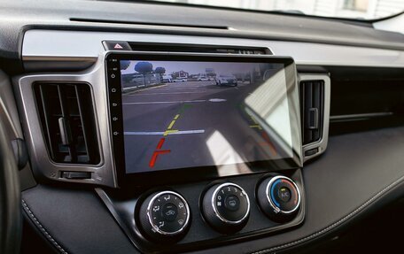 Toyota RAV4, 2018 год, 14 фотография