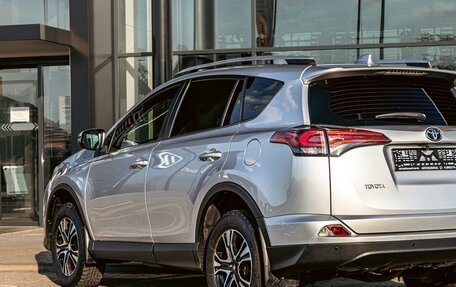 Toyota RAV4, 2018 год, 9 фотография