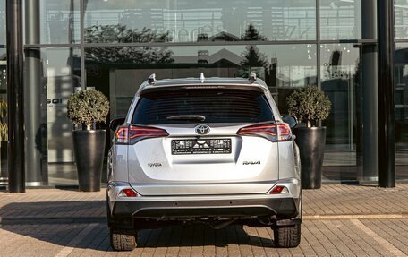 Toyota RAV4, 2018 год, 5 фотография