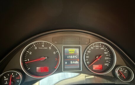 Audi A4, 2004 год, 750 000 рублей, 14 фотография