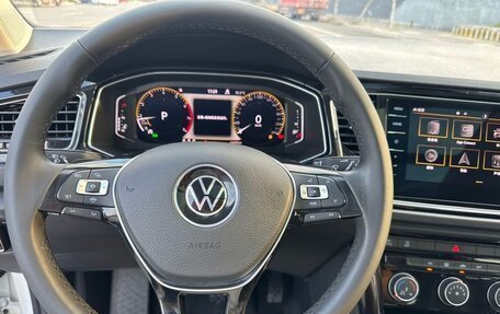 Volkswagen T-Roc I, 2022 год, 2 170 000 рублей, 7 фотография