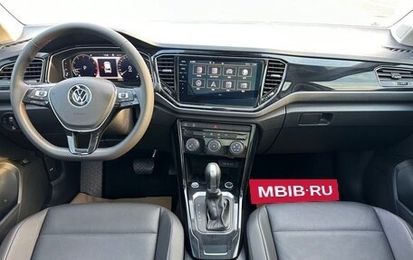 Volkswagen T-Roc I, 2022 год, 2 170 000 рублей, 11 фотография