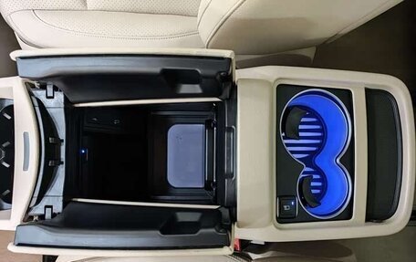 Mercedes-Benz V-Класс, 2023 год, 5 870 000 рублей, 19 фотография
