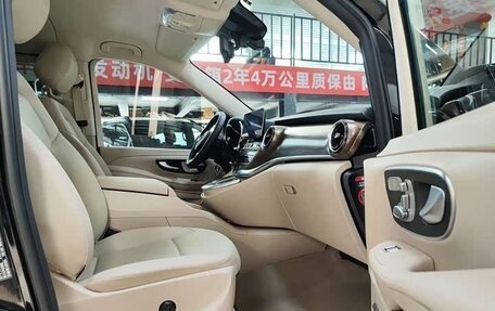 Mercedes-Benz V-Класс, 2023 год, 5 870 000 рублей, 29 фотография