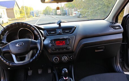 KIA Rio III рестайлинг, 2013 год, 825 000 рублей, 11 фотография