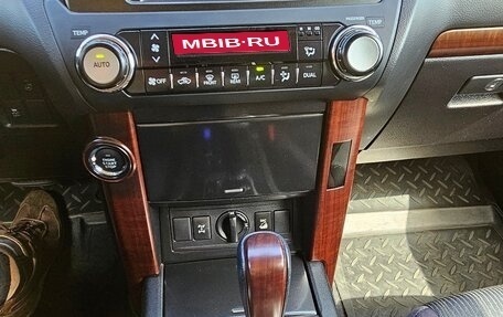 Toyota Land Cruiser Prado 150 рестайлинг 2, 2014 год, 3 200 000 рублей, 6 фотография