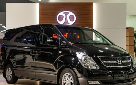 Hyundai Grand Starex Grand Starex I рестайлинг 2, 2014 год, 1 855 000 рублей, 3 фотография