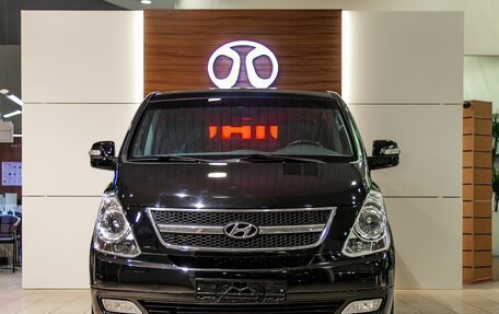 Hyundai Grand Starex Grand Starex I рестайлинг 2, 2014 год, 1 855 000 рублей, 2 фотография