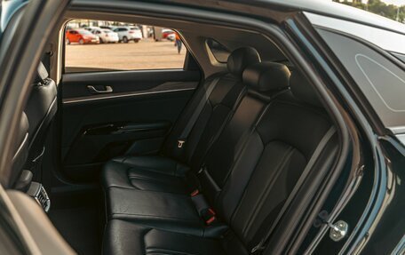 KIA K5, 2022 год, 2 245 000 рублей, 22 фотография