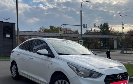 Hyundai Solaris II рестайлинг, 2018 год, 950 000 рублей, 10 фотография