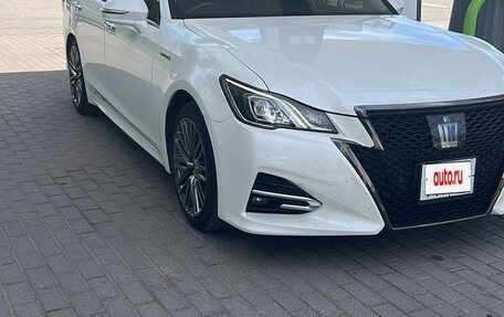 Toyota Crown, 2018 год, 3 500 000 рублей, 3 фотография