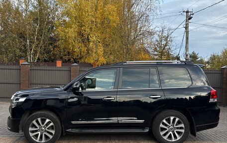 Toyota Land Cruiser 200, 2017 год, 5 700 000 рублей, 4 фотография