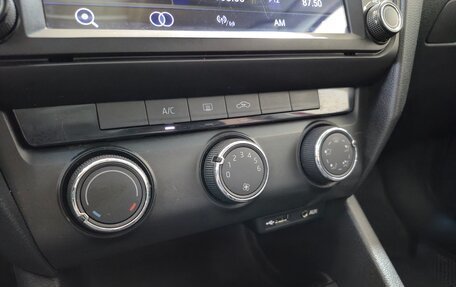 Skoda Octavia, 2015 год, 1 040 000 рублей, 18 фотография