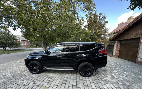 Mitsubishi Pajero Sport III рестайлинг, 2019 год, 3 385 000 рублей, 3 фотография