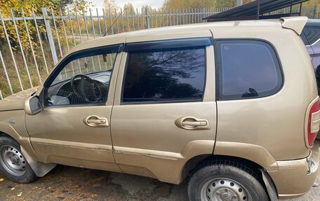 Chevrolet Niva I рестайлинг, 2005 год, 220 000 рублей, 2 фотография