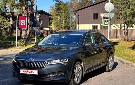 Skoda Superb III рестайлинг, 2019 год, 2 750 000 рублей, 1 фотография