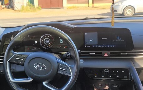 Hyundai Elantra, 2020 год, 2 000 000 рублей, 9 фотография