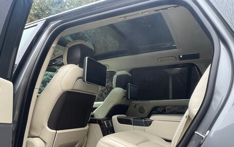 Land Rover Range Rover IV рестайлинг, 2018 год, 5 500 000 рублей, 18 фотография