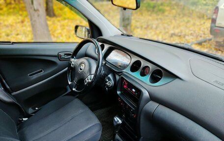 Daihatsu YRV I, 2003 год, 460 000 рублей, 4 фотография