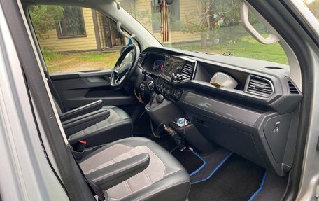 Volkswagen Multivan T6 рестайлинг, 2020 год, 5 750 000 рублей, 9 фотография