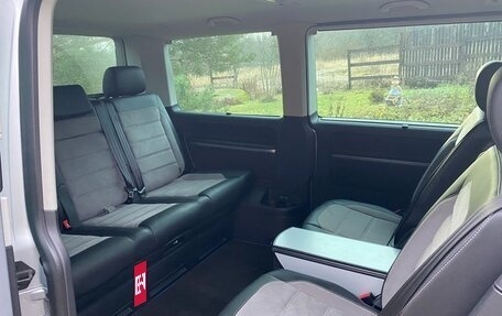 Volkswagen Multivan T6 рестайлинг, 2020 год, 5 750 000 рублей, 10 фотография
