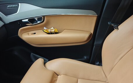 Volvo XC90 II рестайлинг, 2017 год, 3 650 000 рублей, 13 фотография