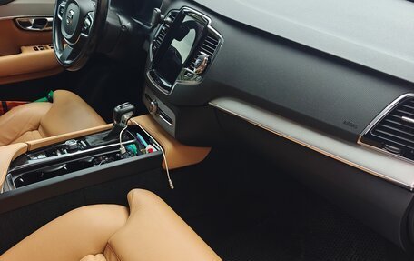 Volvo XC90 II рестайлинг, 2017 год, 3 650 000 рублей, 14 фотография