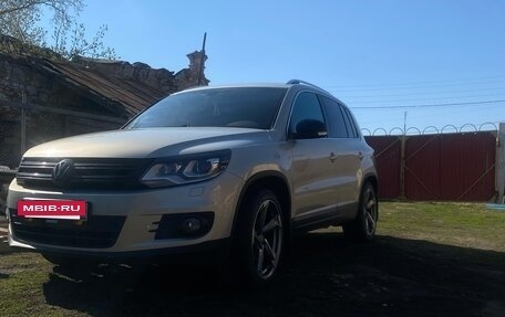 Volkswagen Tiguan I, 2011 год, 1 290 000 рублей, 2 фотография